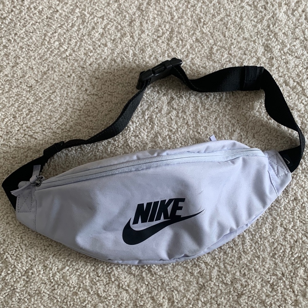 Nike fanny pack in lavender
